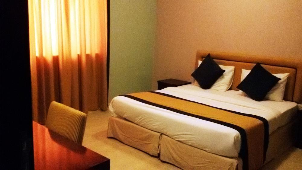 Mermaid Beach Hotel Llc Аджман Экстерьер фото